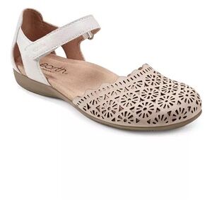 Earth Origins Bronnie Sandals brand new! Size 8.5